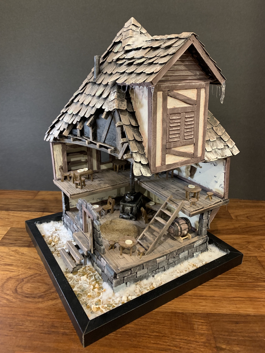 Final image of the tavern miniature.